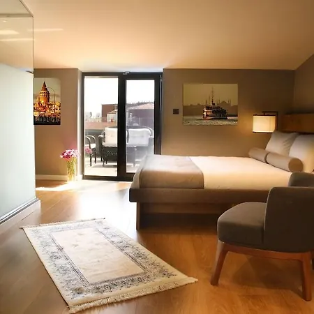Roomers Nisantasi 3*